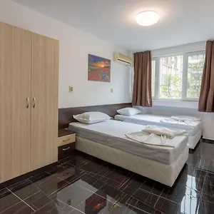 Homestay за гости пиротска 39 Burgas
